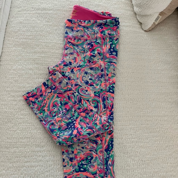 Lilly Pulitzer Pants - Lilly Pulitzer Luxletic Leggings EUC Size M